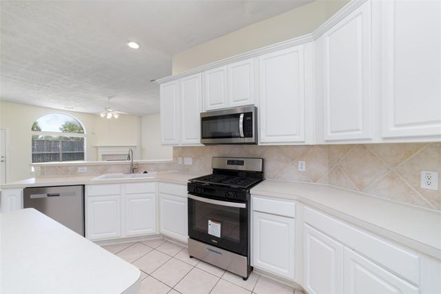 10603 White Bridge Lane, Sugar Land, TX 77498