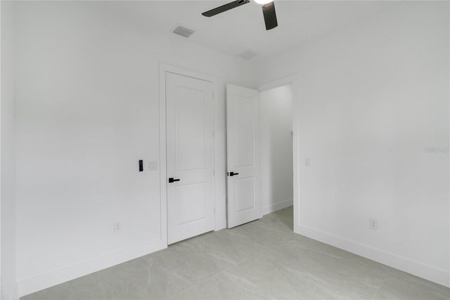 1047 MERRY STREET E, Lehigh Acres, FL 33974
