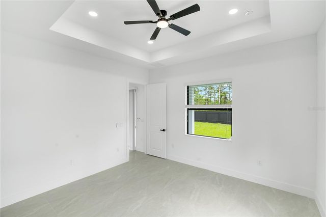 1047 MERRY STREET E, Lehigh Acres, FL 33974