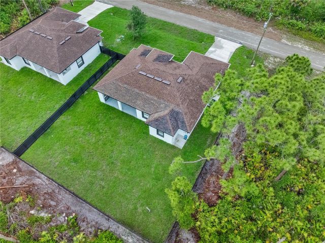 1047 MERRY STREET E, Lehigh Acres, FL 33974