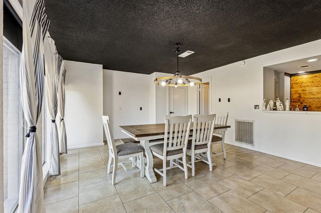 1202 Green Briar Drive, Huntsville, TX 77340