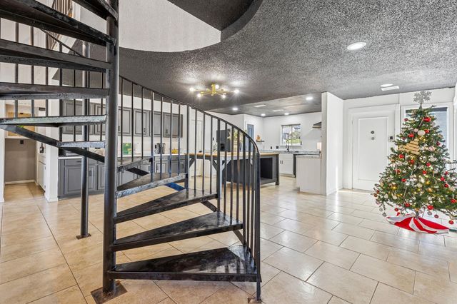 1202 Green Briar Drive, Huntsville, TX 77340