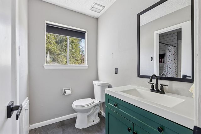 1202 Green Briar Drive, Huntsville, TX 77340