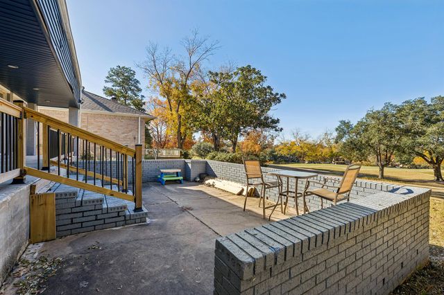 1202 Green Briar Drive, Huntsville, TX 77340