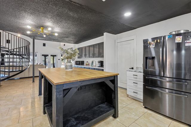 1202 Green Briar Drive, Huntsville, TX 77340