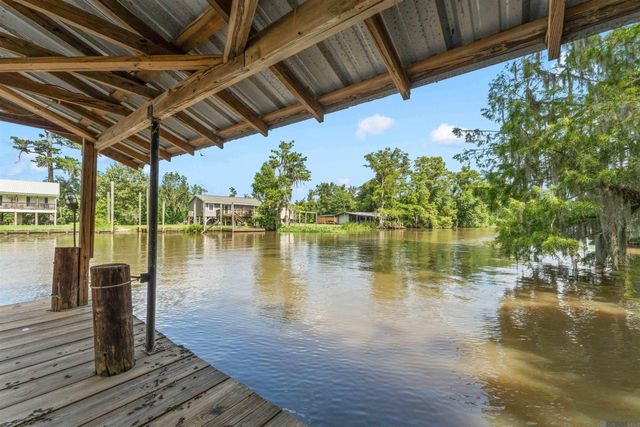 20269 La Hwy 22, Maurepas, LA 70449