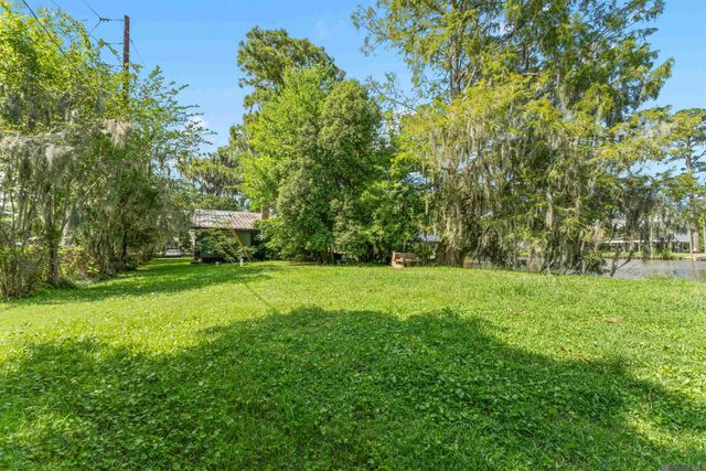 20269 La Hwy 22, Maurepas, LA 70449