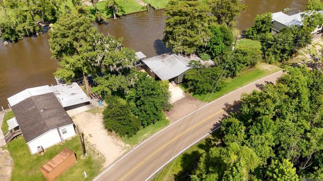 20269 La Hwy 22, Maurepas, LA 70449