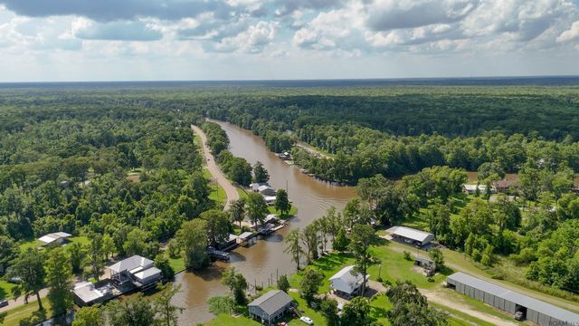 20269 La Hwy 22, Maurepas, LA 70449