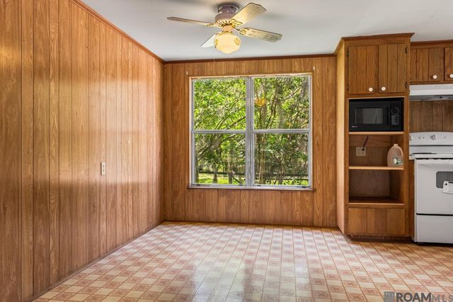 20269 La Hwy 22, Maurepas, LA 70449