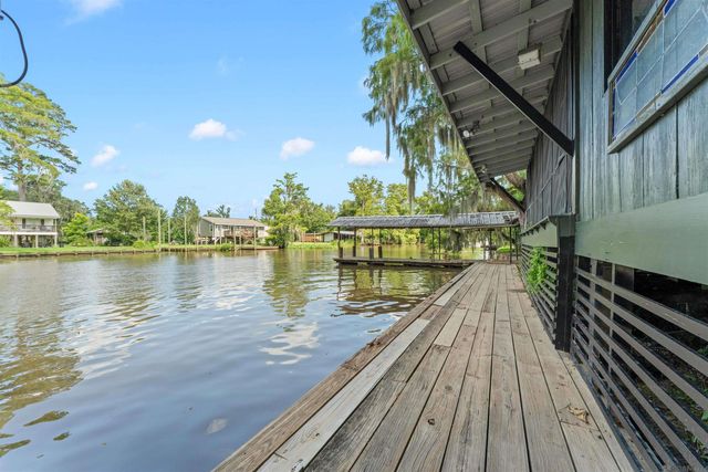 20269 La Hwy 22, Maurepas, LA 70449