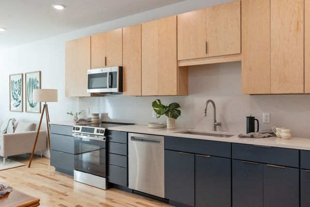 43 Adams Street, Burlington, VT 05401