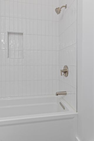 43 Adams Street, Burlington, VT 05401