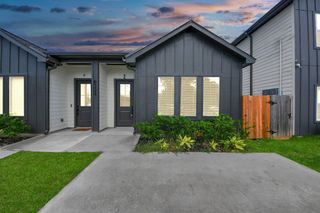8324 Corinth Street, Houston, TX 77051