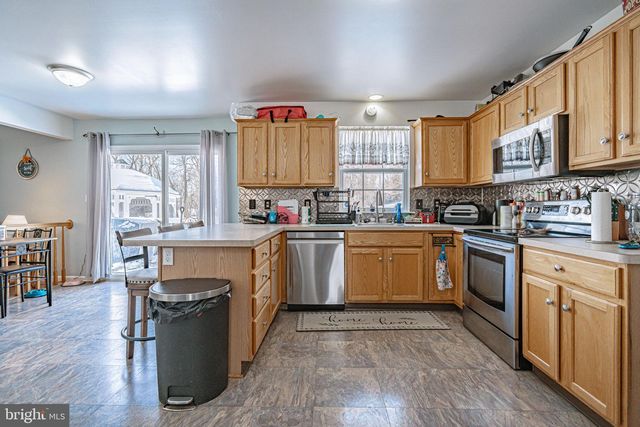 35 RIDGEVIEW DR, Lehighton, PA 18235