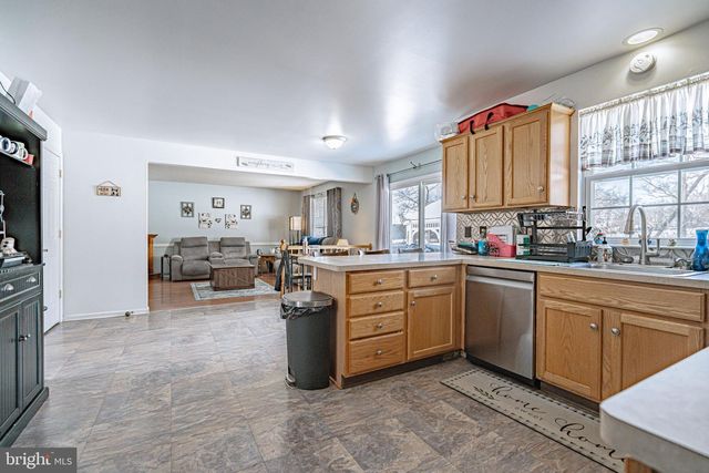 35 RIDGEVIEW DR, Lehighton, PA 18235