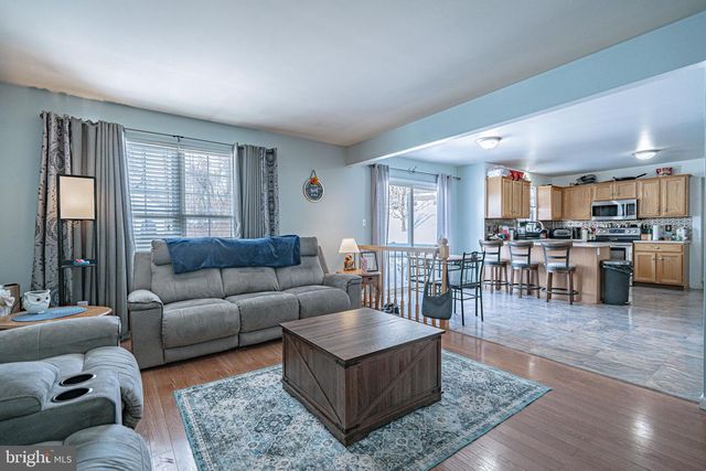 35 RIDGEVIEW DR, Lehighton, PA 18235