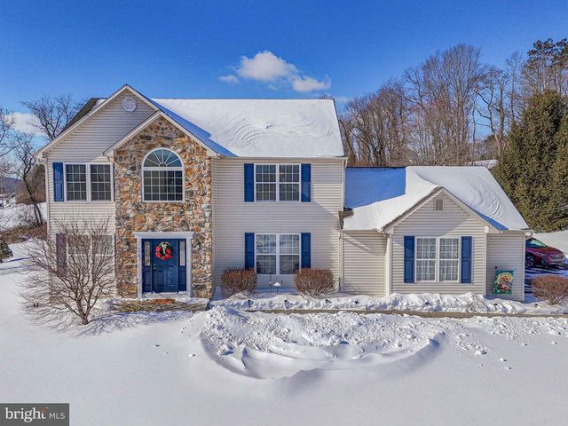 35 RIDGEVIEW DR, Lehighton, PA 18235