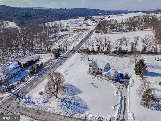 35 RIDGEVIEW DR, Lehighton, PA 18235