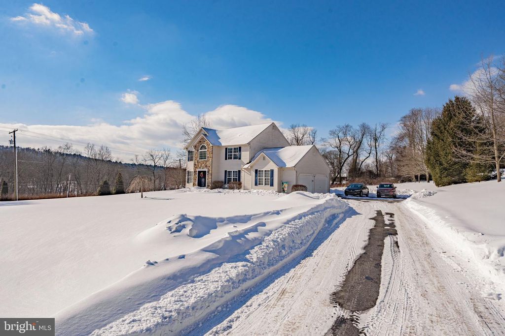 35 RIDGEVIEW DR, Lehighton, PA 18235