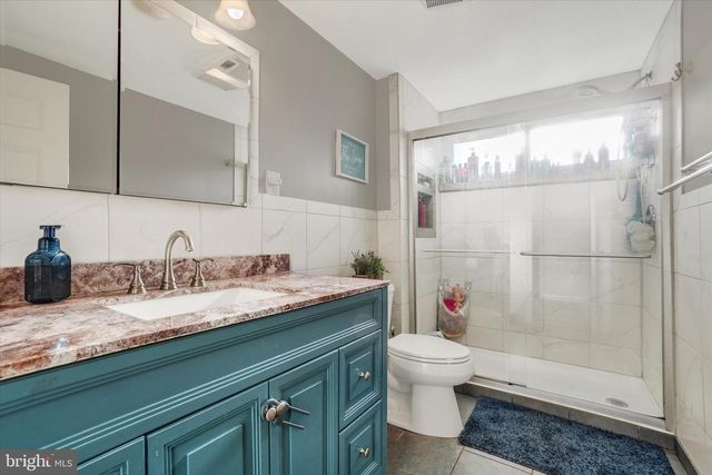 43 LYNWOOD DR, York, PA 17402