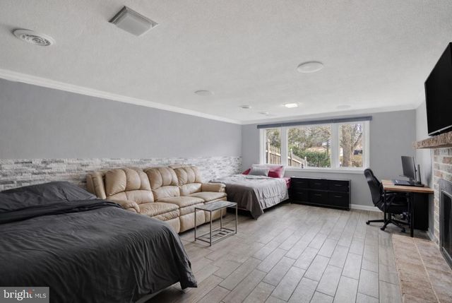 43 LYNWOOD DR, York, PA 17402