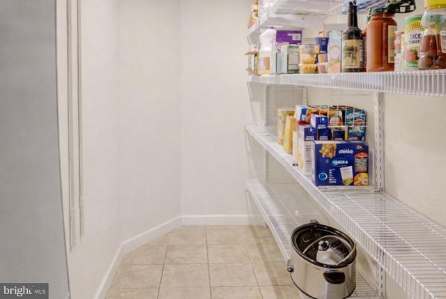 43 LYNWOOD DR, York, PA 17402