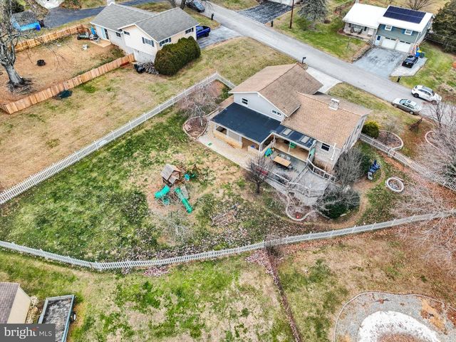 43 LYNWOOD DR, York, PA 17402