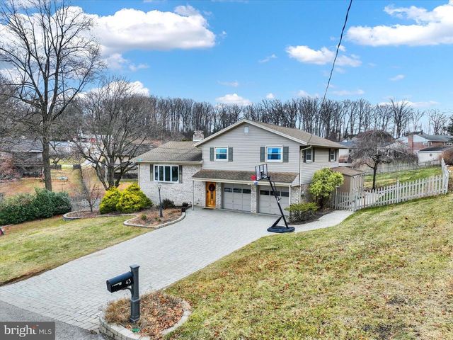 43 LYNWOOD DR, York, PA 17402