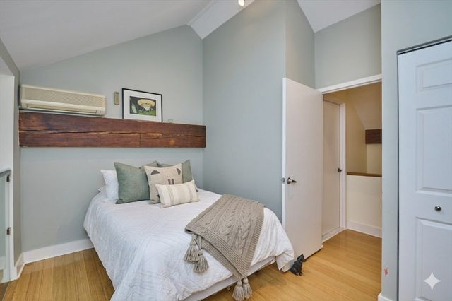 42 8th Street 2511, Boston, MA 02129