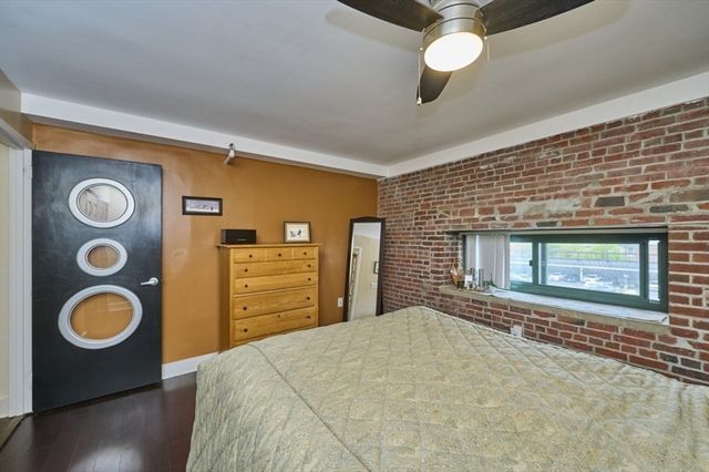 42 8th Street 2511, Boston, MA 02129