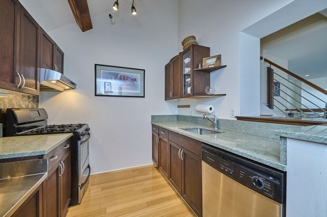 42 8th Street 2511, Boston, MA 02129