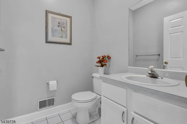 17 OKeefe Rd, Bridgewater Twp., NJ 08807
