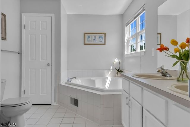 17 OKeefe Rd, Bridgewater Twp., NJ 08807