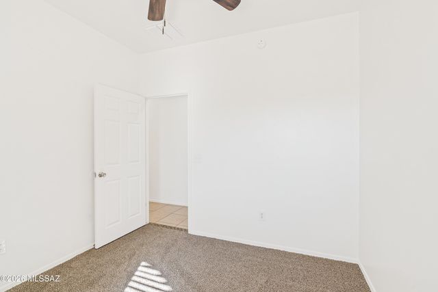7060 S Red Maids Drive, Tucson, AZ 85756