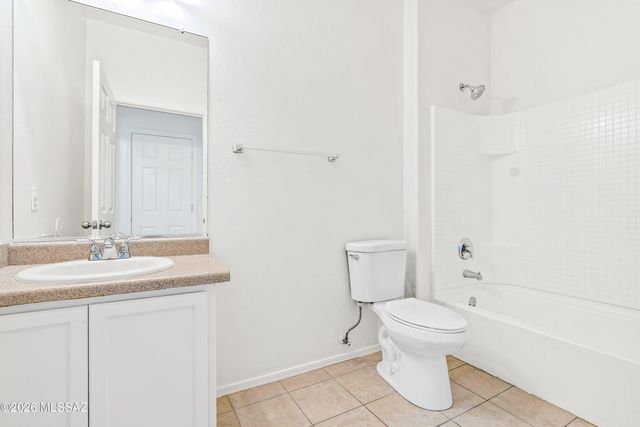 7060 S Red Maids Drive, Tucson, AZ 85756