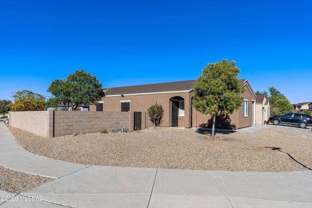 7060 S Red Maids Drive, Tucson, AZ 85756