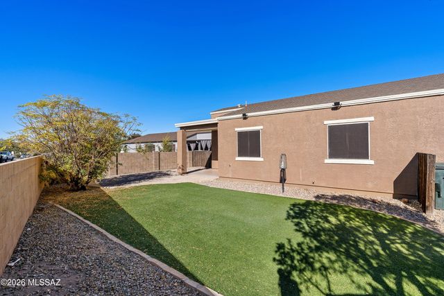 7060 S Red Maids Drive, Tucson, AZ 85756