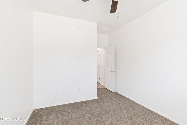 7060 S Red Maids Drive, Tucson, AZ 85756