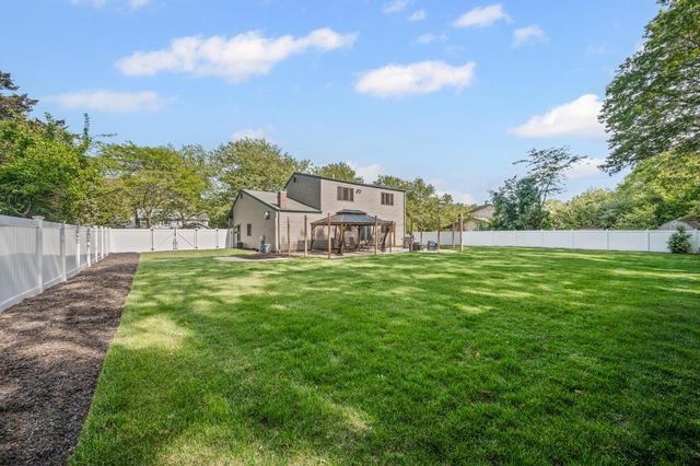 15 Patricia Lane, South Setauket, NY 11720