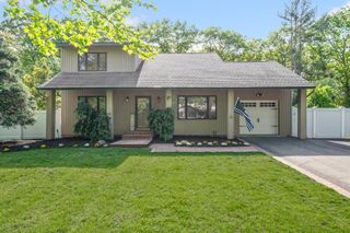 15 Patricia Lane, South Setauket, NY 11720