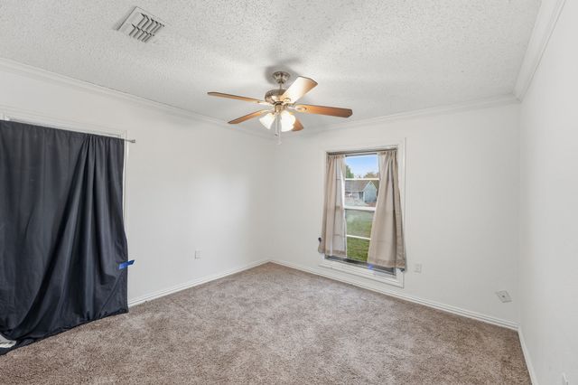 1911 Pembroke Street, Irving, TX 75060