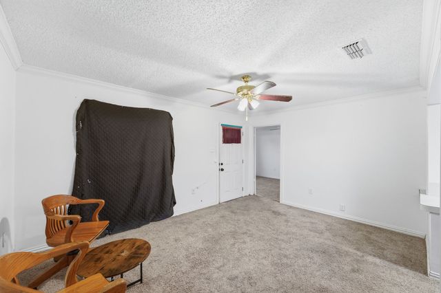 1911 Pembroke Street, Irving, TX 75060