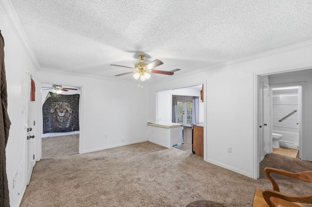 1911 Pembroke Street, Irving, TX 75060