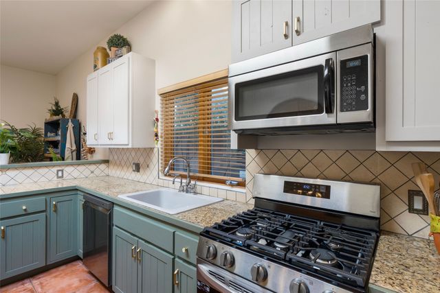 3005 Governor Lindsey Road, Santa Fe, NM 87505