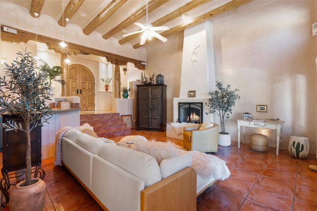 3005 Governor Lindsey Road, Santa Fe, NM 87505