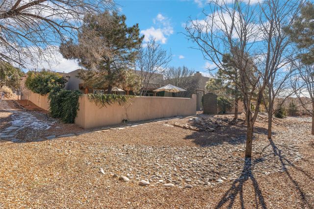 3005 Governor Lindsey Road, Santa Fe, NM 87505