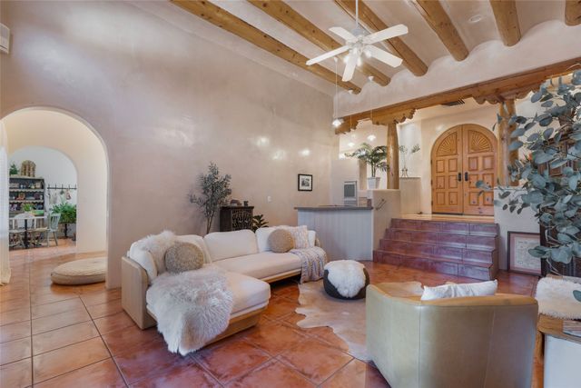 3005 Governor Lindsey Road, Santa Fe, NM 87505