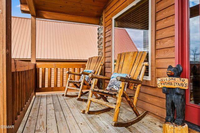 244 Forrest Loop Way, Gatlinburg, TN 37738