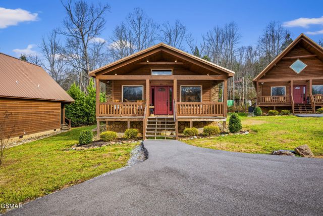 244 Forrest Loop Way, Gatlinburg, TN 37738